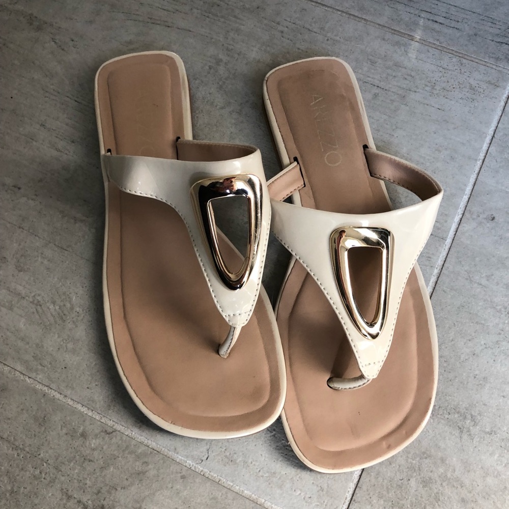 Arezzo / Made Brazil/ size 7 beige flats